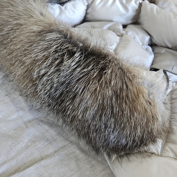 Moncler down jacket - Picture 10 of 12